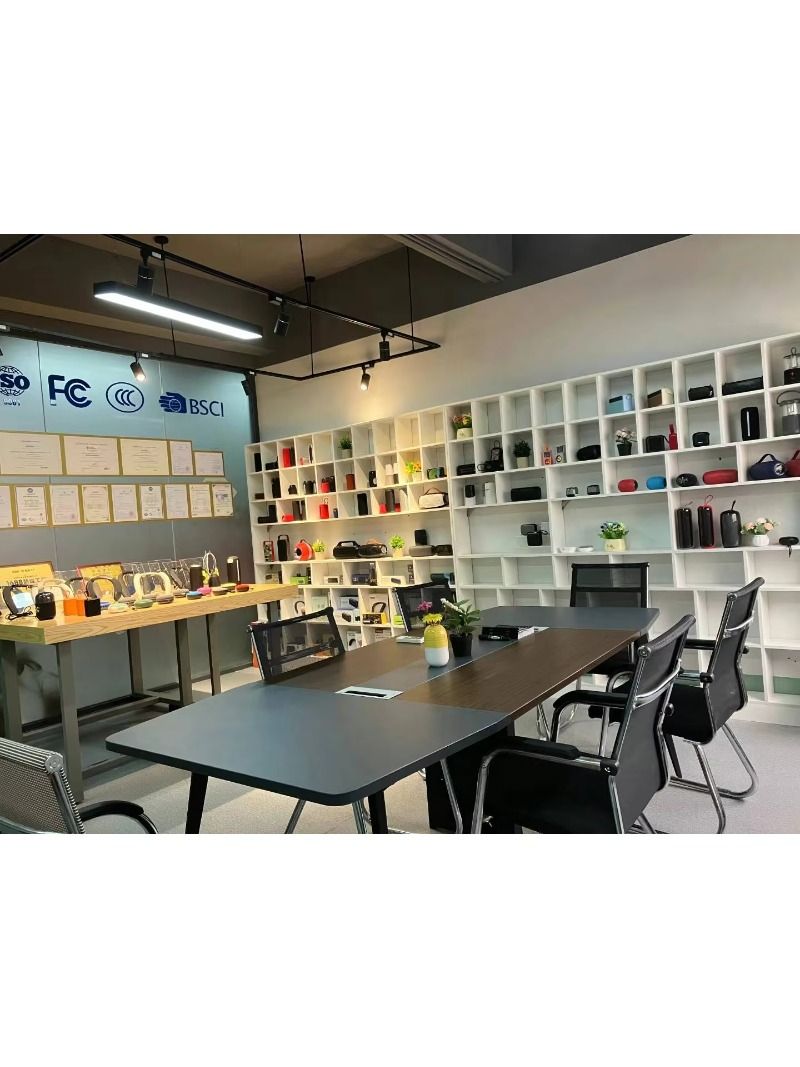 New materials, gadgets, electronic speakers, audio systems, sound equipment/amplifiers/speakers, trendy products with RGB lighting