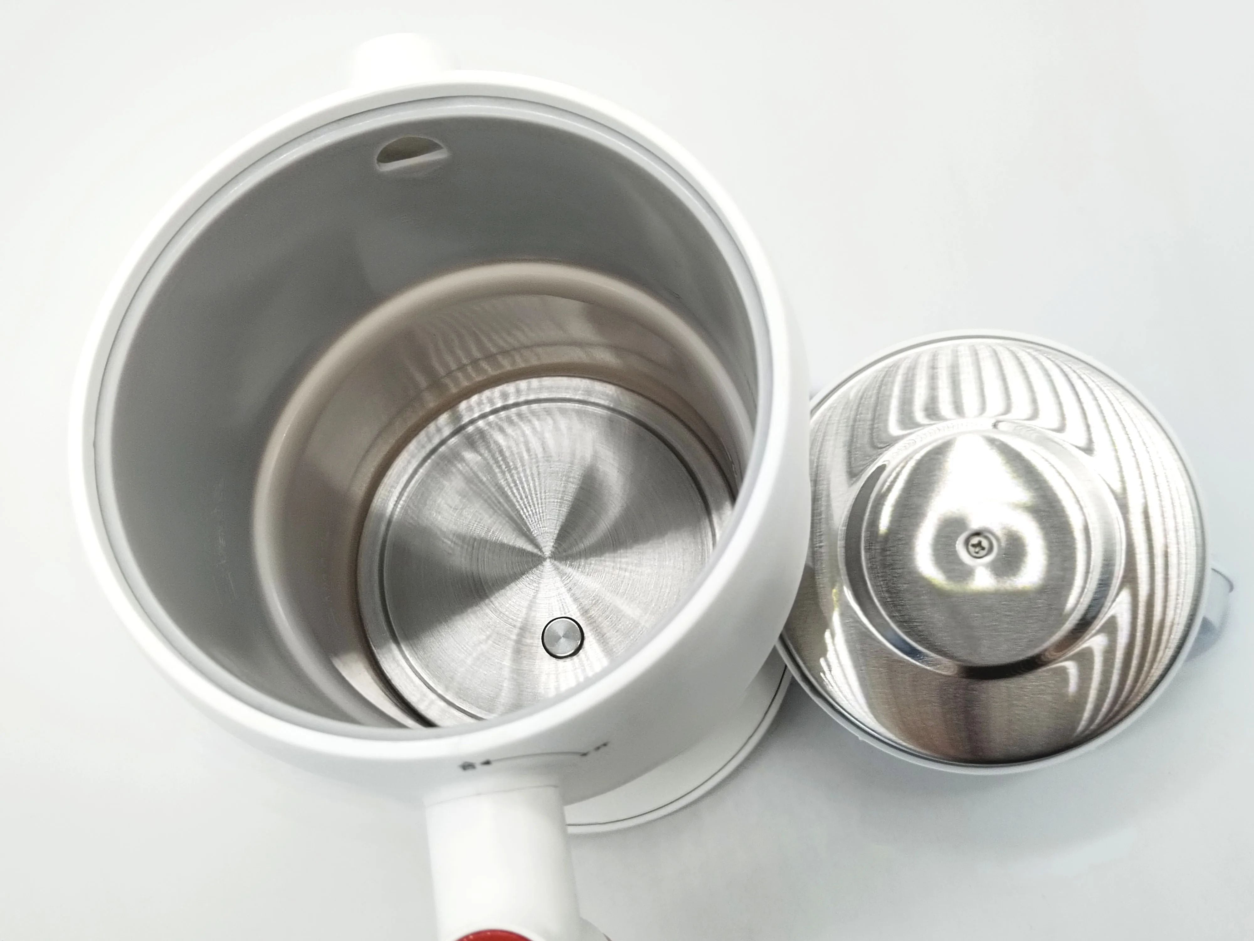 The new design of the digital thermostat shows that portable thermos flasks with adjustable electronic heater temperature.