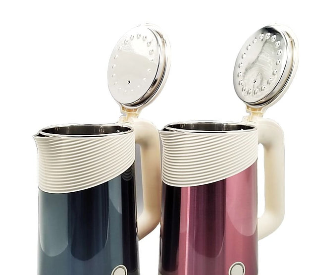 High-quality kitchen appliances 1500-watt electric kettles 1.8 liters colored stainless steel heats up on a wireless base